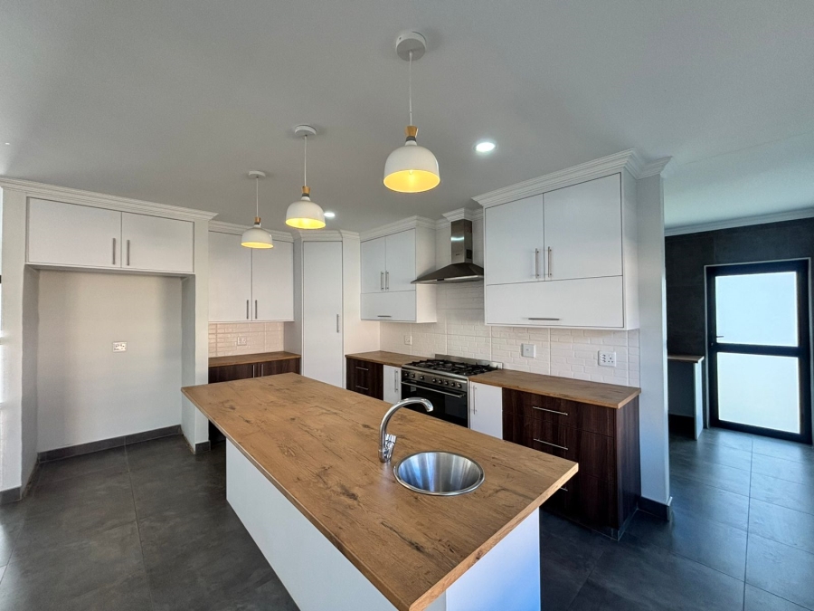 3 Bedroom Property for Sale in Waterberry Estate North West